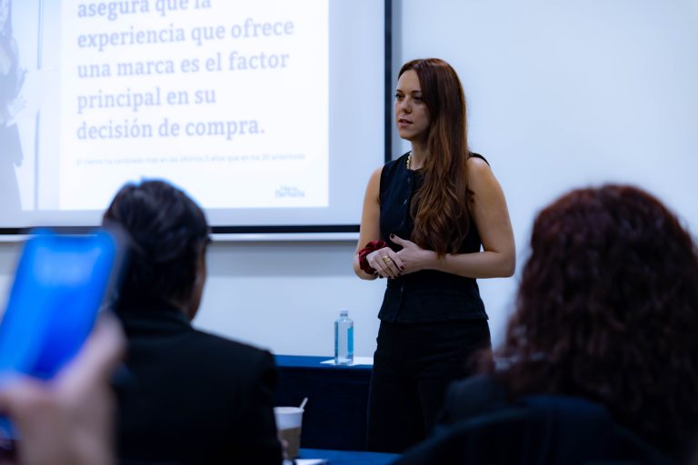 María durante uno de los bloques del evento